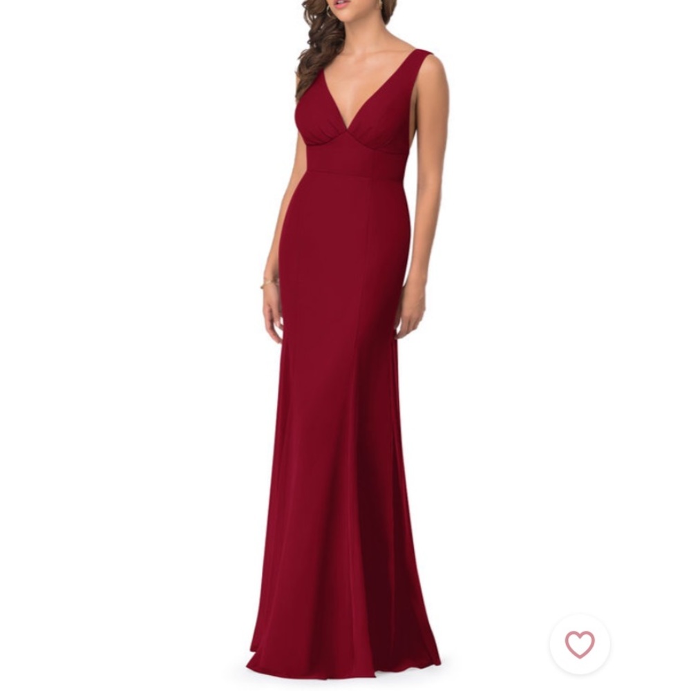 Azazie Christiana in Burgundy Size 6